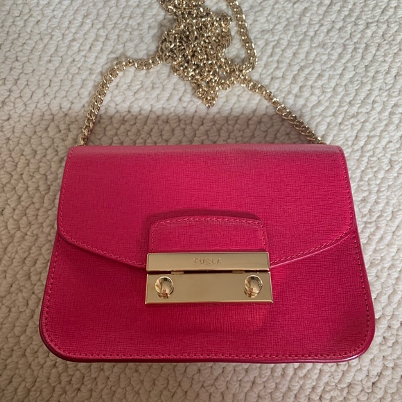 Furla Metropolis - mini crossbody in hot pink - Picture 2 of 7